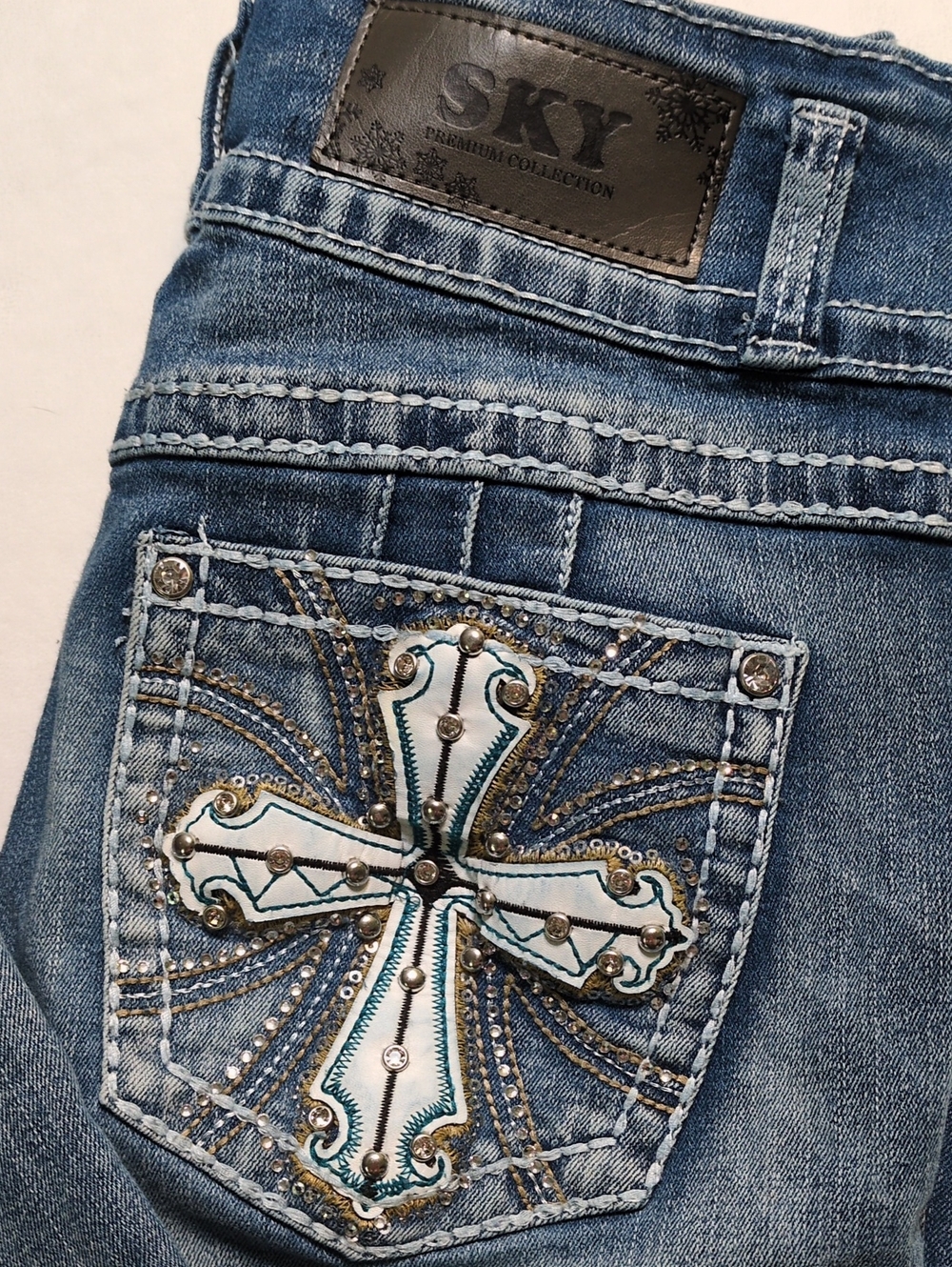 Sky Premium Collection Cross Pocket Rhinestone Bootcut Jeans Size 7/8